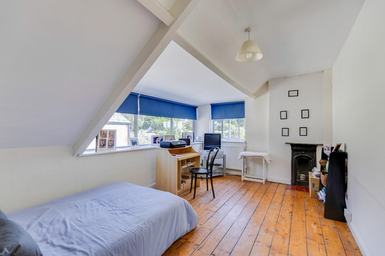 3 Church Avenue, Penarth, CF64 1AZ